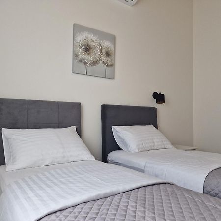 Apartments Miamare Primošten Extérieur photo